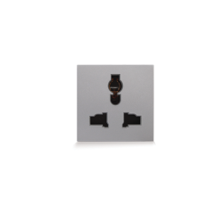 Prise de courant multi-standards SYLVIA 43|sfh|a6b0ae6245b4|